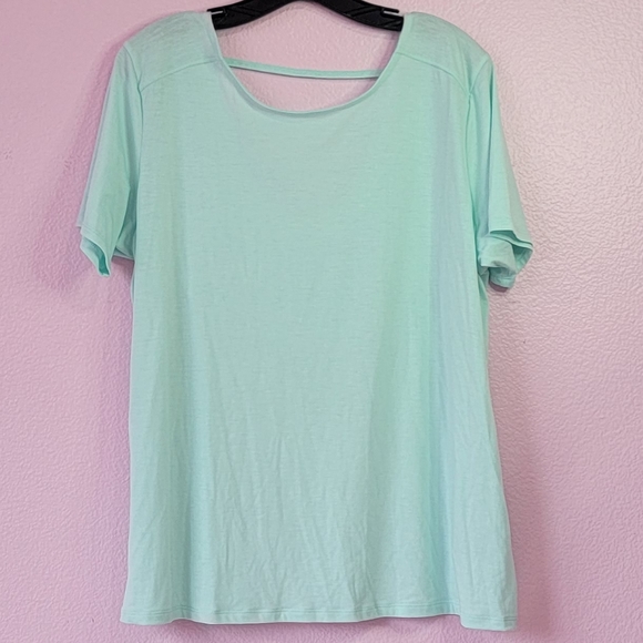 Columbia  Essential Elements Short Sleeve ShirT/ XL. - Picture 3 of 10